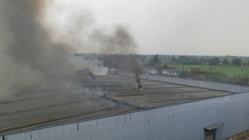 四川廣漢一食品廠倉(cāng)庫(kù)火災(zāi)無(wú)人員傷亡 相關(guān)負(fù)責(zé)人正配合消防調(diào)查